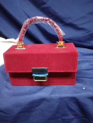 Bolso de Terciopelo Rojo (Clutch) Foto 1 de 4