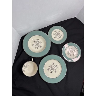 Juego de vajilla Lenox Kingsley 5 piezas azul agua floral EE. UU. Foto 1 de 4