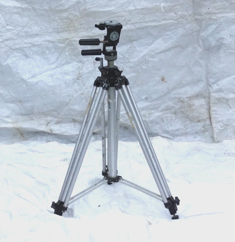 Bogen 3046 Professional Camera Tripod with Head - Image 1 of 4