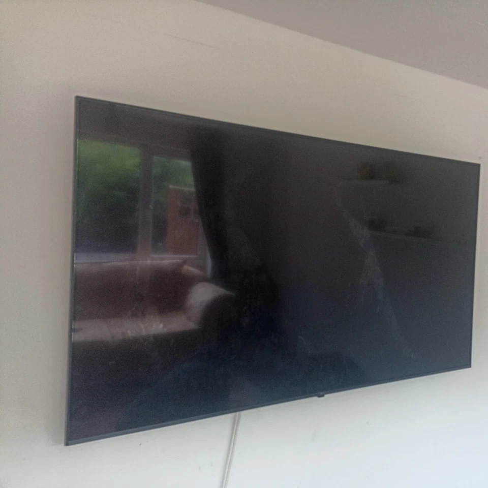 It has been used for 5 months. It comes with a carton and a base.  - Image 1 of 1