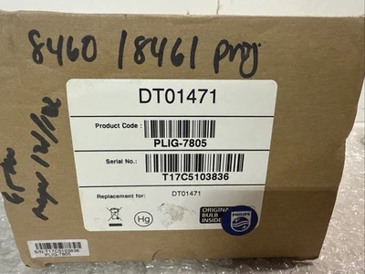 IET Genuine OEM Replacement Lamp for Hitachi DT01471 Projector (Philips Bulb) - Image 1 of 4