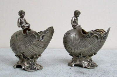 EXCEPCIONAL PLATA ALEMANA RARA SIGLO XVIII QUERUBINES SOBRE CONCHAS PAR PLATOS DE SAL Foto 1 de 4