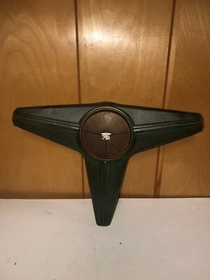 Almohadilla de bocina Cadillac Seville DeVille años 70 Foto 1 de 4