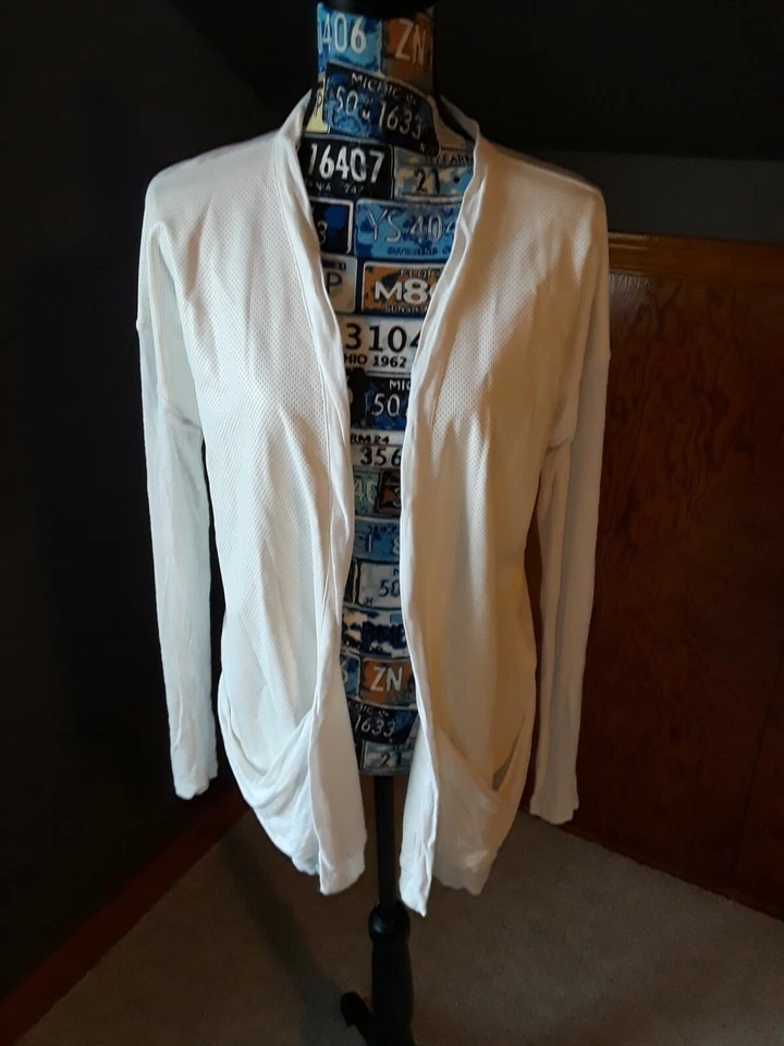 Cardigã Calvin Klein Branco Frente Aberta Couro Fuax Tamanho Médio com Bolsos - Imagem 1 de 4