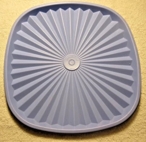 Tupperware Servalier Replacement Lid Light Blue - Square 8" 837-3 - Picture 1 of 4