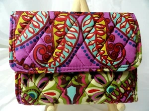 Vera Bradley's EURO WALLET in RESORT MEDALLION Pattern, Purse, NWT - Picture 1 of 9