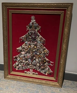 De colección MCM Joyería Arte Árbol de Navidad Sobre Terciopelo Rojo Iluminar Defecto 30x24 Enmarcado - Imagen 1 de 24