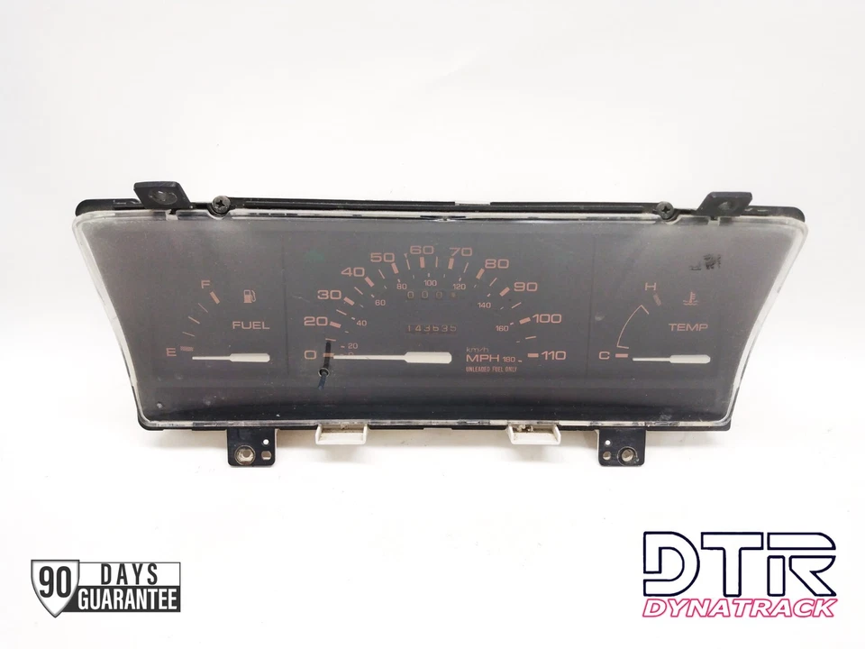 Mazda B2000 1986 143K Instrument Gauge Cluster 257300-5293 - Изображение 1 из 4