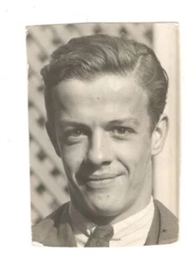 Foto De Colección Retrato Joven Guapo Años 40 Arte Encontrado DST59 - Imagen 1 de 1