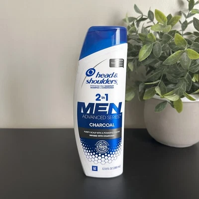 Champú acondicionador caspa Head & Shoulders Men carbón 2 en 1 12,8 fl oz Foto 1 de 4