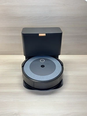 iRobot Roomba Combo i5+ (i5572) Saug- und Wischroboter mit autom. Absaugstation - Bild 1 von 4