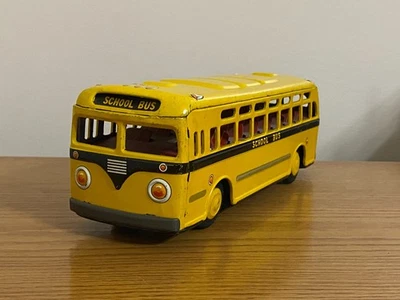 Autobús escolar de juguete de fricción de estaño KTS Tatsuya Japón PA-48 Foto 1 de 4