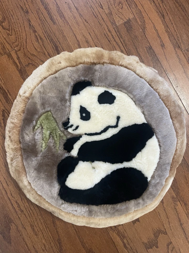 "Almohada de panda decorativa suave redonda de piel de oveja Cloud Nine 18""" Foto 1 de 4