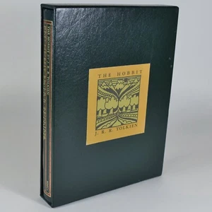 The Hobbit  by J. R. R. Tolkien in Green Slip Case - Decorative Edition - Bild 1 von 9