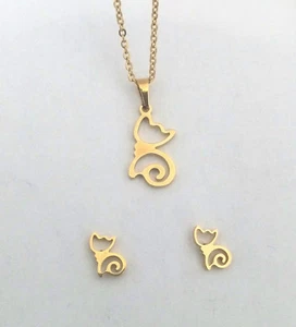 PARURE BOUCLES D'OREILLES et COLLIER DORE CHAT ACIER INOXYDABLE HYPOALLERGENIQUE - Imagen 1 de 1