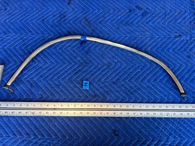 Volvo 740 760 1984-1989 sedán arco de rueda trasera izquierda moldura cromada OE #1740EM Foto 1 de 4