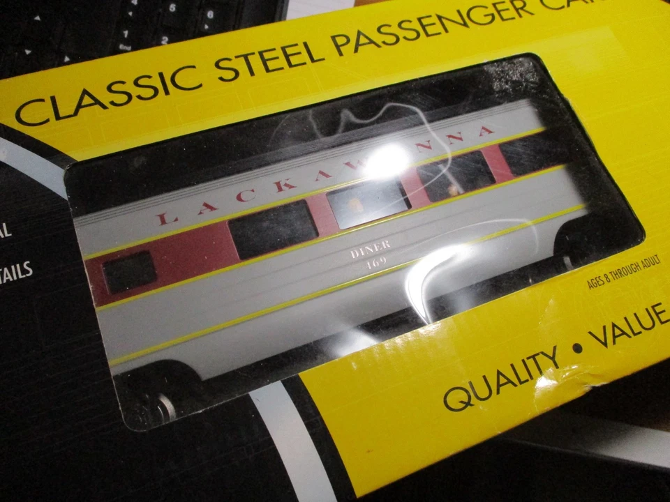 COCHE COMEDOR K-LINE K4638-10003 CALIBRE O 15" LACKAWANNA aluminio ~nuevo en CAJA ABIERTA Foto 1 de 3