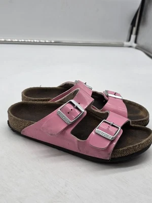 Sandálias Birkenstock infantil tamanho 30 rosa Arizona patente alça dupla fivela corrediça - Imagem 1 de 4