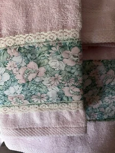 New Custom Hand Decorated Bath Towel set Shabby Chic Pale Pink Floral Cotton - Picture 1 of 2