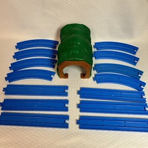 Thomas & Friends Trackmaster Lot TOMY Blue Track Oval Set With Tunnel - Picture 1 of 5