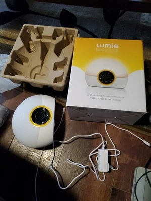 Lumie Bodyclock Rise 100 - Reloj despertador simula amanecer y atardecer - Lámpara de noche Foto 1 de 4