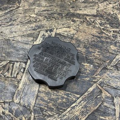 Tampa da tampa do reservatório do cilindro mestre de freio Hyundai Genesis Coupe 2010-2016 - Imagem 1 de 4