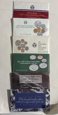 6 Sets of 2 Each US Mint Uncirculated Orig Envelopes 86, 87, 92, 96, 97 - Image 1 of 4