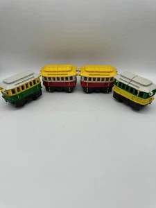 GeoTrax Finestra Treno Passeggeri Auto e Tetto Pieghevole Apertura Set di 4 Rosso/Verde - Foto 1 di 7