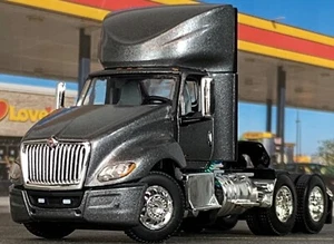 1/64 DCP GRAY INTERNATIONAL LT DAY CAB W/ AIR FOIL - Picture 1 of 5