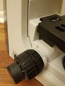 Nikon Eclipse 50i Fokusmechanismus Zahnräder fein grob - Bild 1 von 3