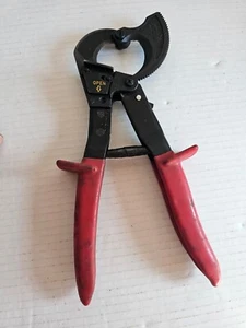 Klein 63060 Ratcheting Cable Cutter for Up to 750 MCM with Quick-release Lever - Picture 1 of 4