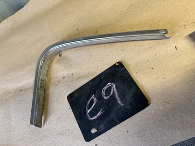 Oldsmobile Cutlass Supreme 1978 1979 1980 78 79 2 puertas derecha moldura ventana 1/4 Foto 1 de 4