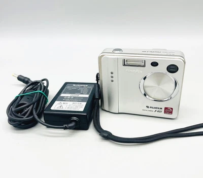 FUJIFILM FinePix F401 Digital Camera Tested w/ Battery, Charger Japanese only - Image 1 of 4