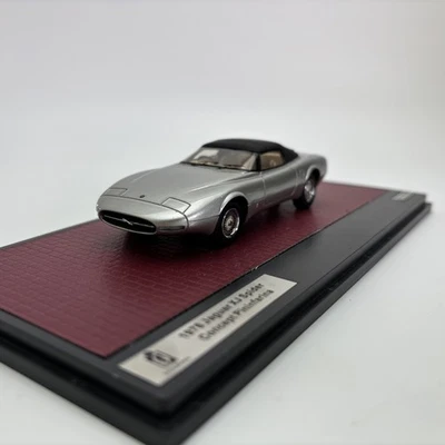 Matrix 1/43 1978 Jaguar Xj SpiderConcept Pininfarina Silver Car Model - Image 1 of 4