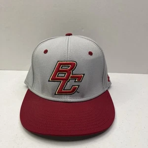 Cappello uomo Boston College Baldwin Eagle logo Under Armour 7 3/8 - Foto 1 di 4