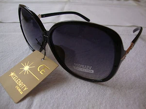 Occhiali da sole Celebrity Eyewear montatura nera lenti nere sfumate donna farfalla - Foto 1 di 5