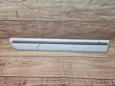 Toyota Sequoia 2005 06 2007 pasajero derecho puerta trasera moldura original OEM blanco Foto 1 de 4