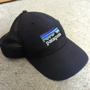 Sombrero Patagonia Hombres OS Negro Snapback Camionero Malla Caja Logo Fitz Roy Básico Exterior - Imagen 1 de 7