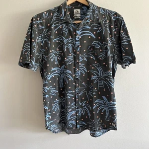 Quick Silver Men’s Short Sleeve Tropical Vacation Men’s Shirt SZ X L - Picture 1 of 11