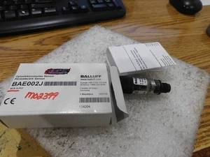 Balluff Model: BAE002J Photoelectric Sensor . BOS-F02. New Old Stock - Picture 1 of 2