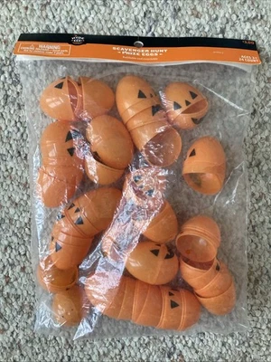 Huevos de calabaza de plástico Hyde & Eek Halloween Jack O'Lantern paquete de 24 Scavenger Hunt Foto 1 de 3