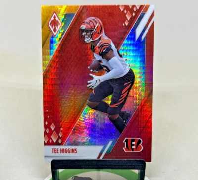 2021 Panini Phoenix Fire Burst Parallel 21 Tee Higgins Cincinnati Bengals - Image 1 of 4