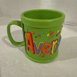 PERSONALISIERTE KINDERTASSE MIT NAMEN Avery  - Bild 1 von 6