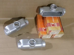 Nuevo Lote de 3 Killark TW-OT-4 1 1/4" Cuerpo Conducto AK - Imagen 1 de 3