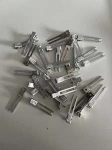 30 X VINTAGE HAIR CLIP PINS - Picture 1 of 1