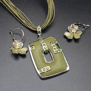 Green Pendant Necklace and Matching Earring Set Statement Corded Flower - Picture 1 of 11