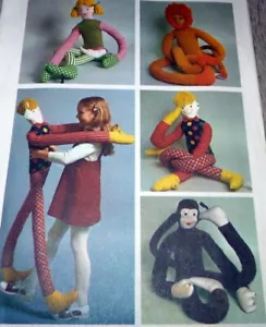 *SELTEN Vintage 1970er KUSCHELPUPPEN KLEIDUNG NÄHMUSTER Lebensgröße UNGESCHNITTEN - Bild 1 von 1