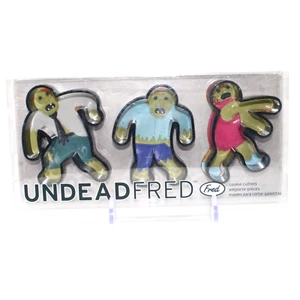 Undead Fred Halloween Zombie Cookie Cutters 3pc Walking Gingerbread Men NIP - Picture 1 of 2