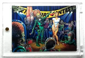 2012 Topps Mars Attacks Card 86 WET T-SHIRT CONTEST. FREE ONE-TOUCH-HOLDER - Picture 1 of 2