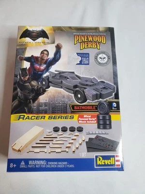 Kit Batmóvel Revell RMXY9449 BSA Pinewood Derby Batman Dawn of Justice Racer - Imagem 1 de 4